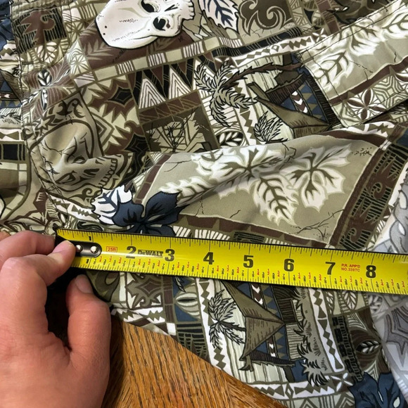 Vintage Big Dogs Skull Print Swim Trunks Men’s Sz Large Outdoors Hawaiian 8 In - Picture 6 of 6